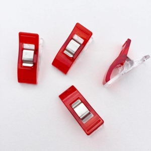 (047) Red Wonder Clips