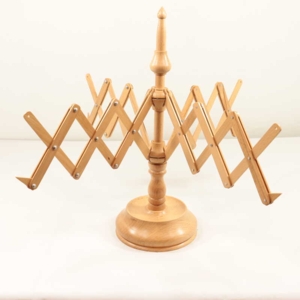 (033) Yarn Swift Table Top