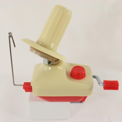(048) Wool Winder