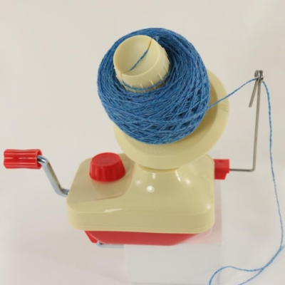 (048) Wool Winder